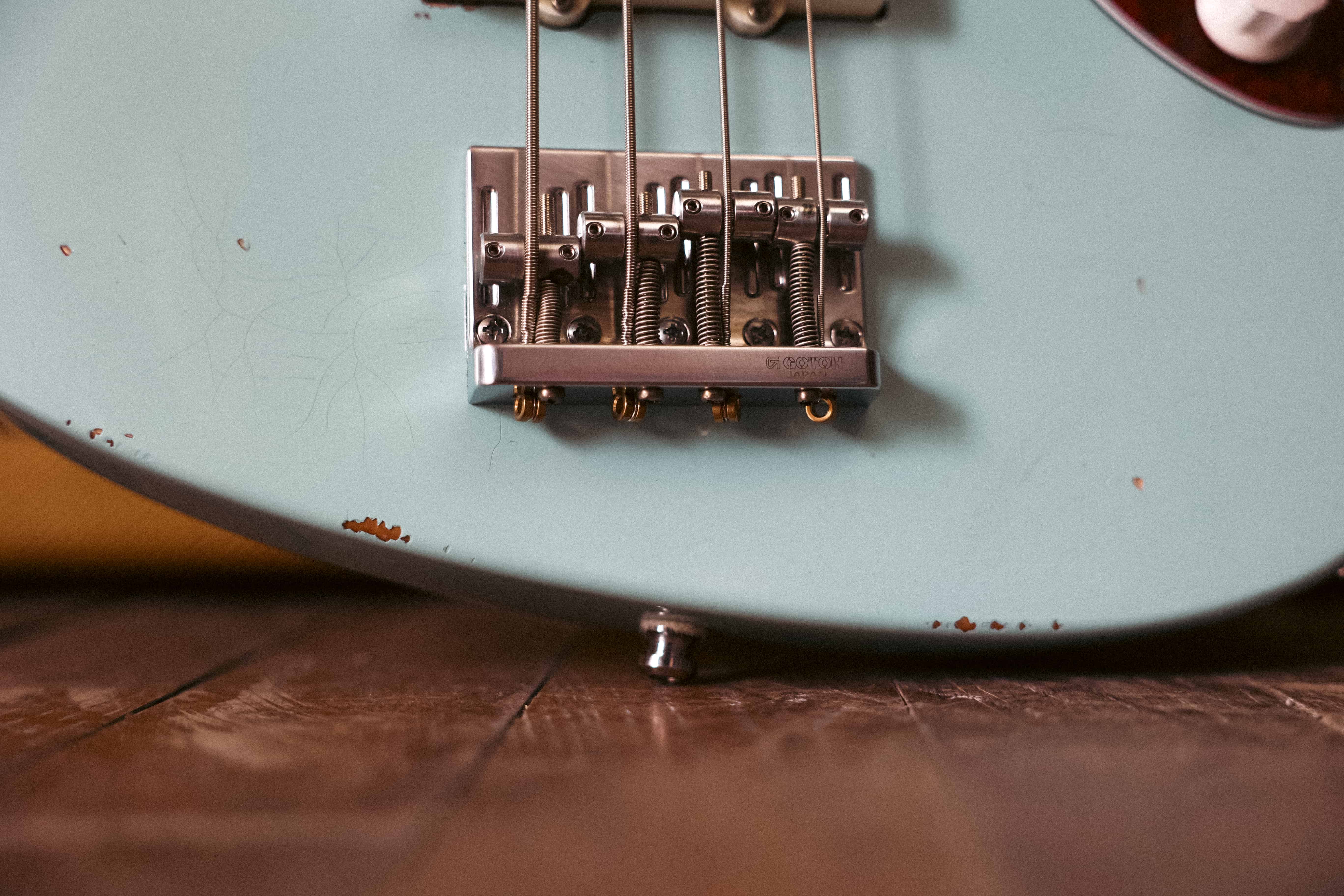 Valmont Promeüs Guitars